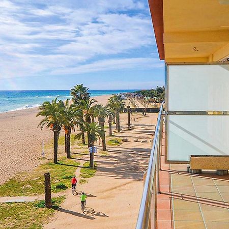 Awesome Apartment In Santa Susanna With Kitchen Exteriör bild